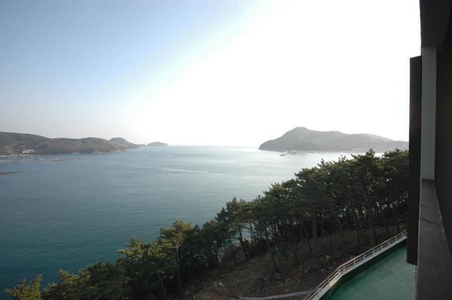 Hotel Riviera Geoje Esterno foto
