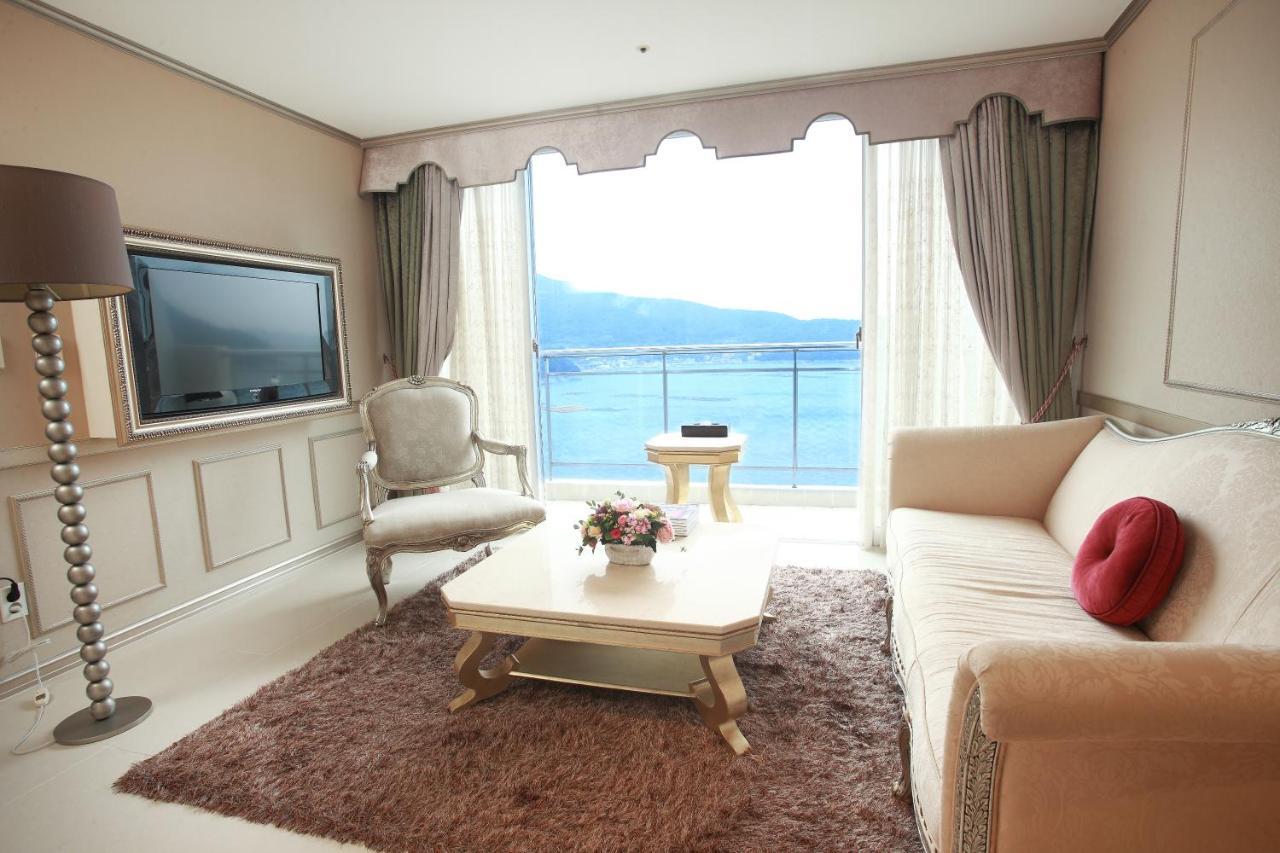 Hotel Riviera Geoje Esterno foto