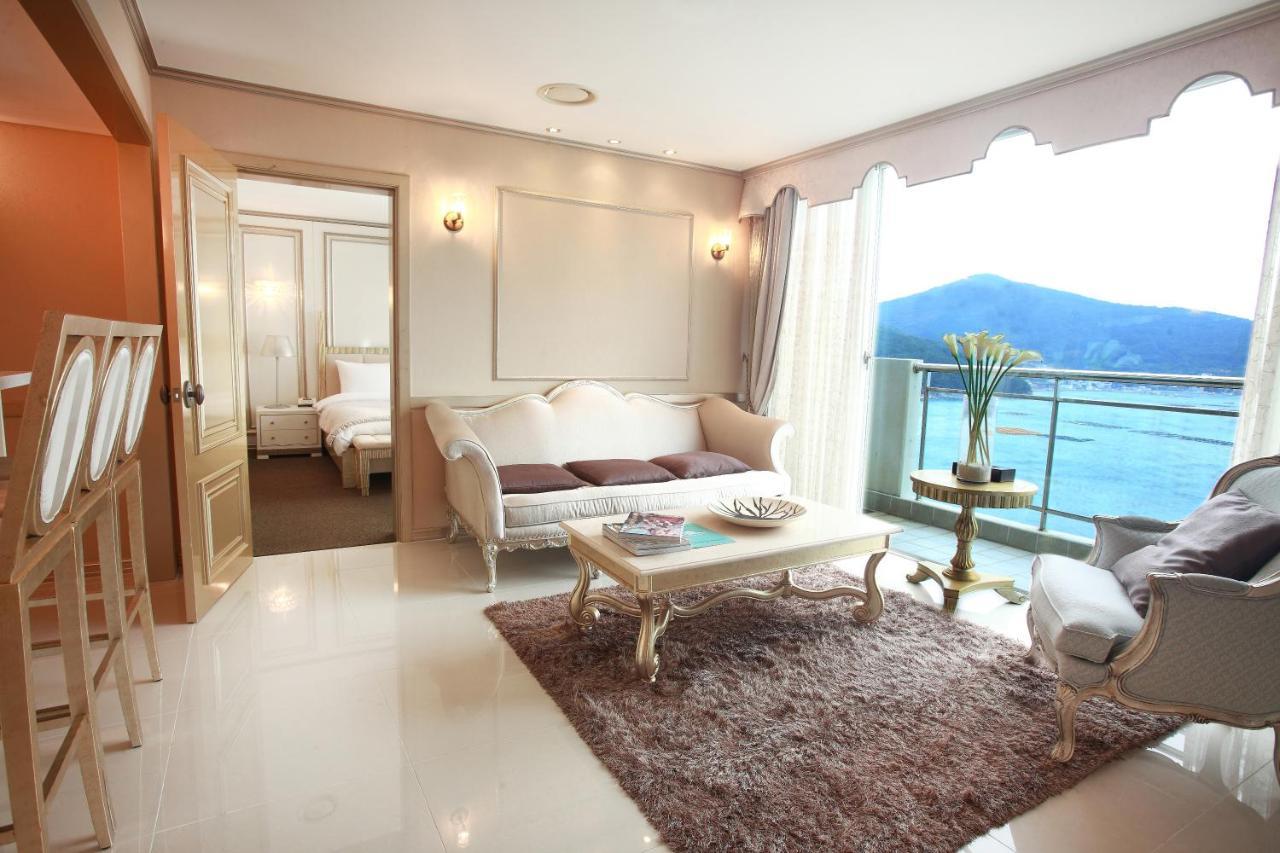 Hotel Riviera Geoje Esterno foto