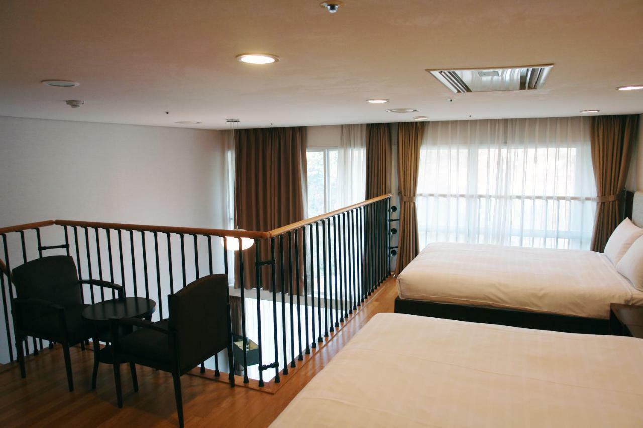 Hotel Riviera Geoje Esterno foto